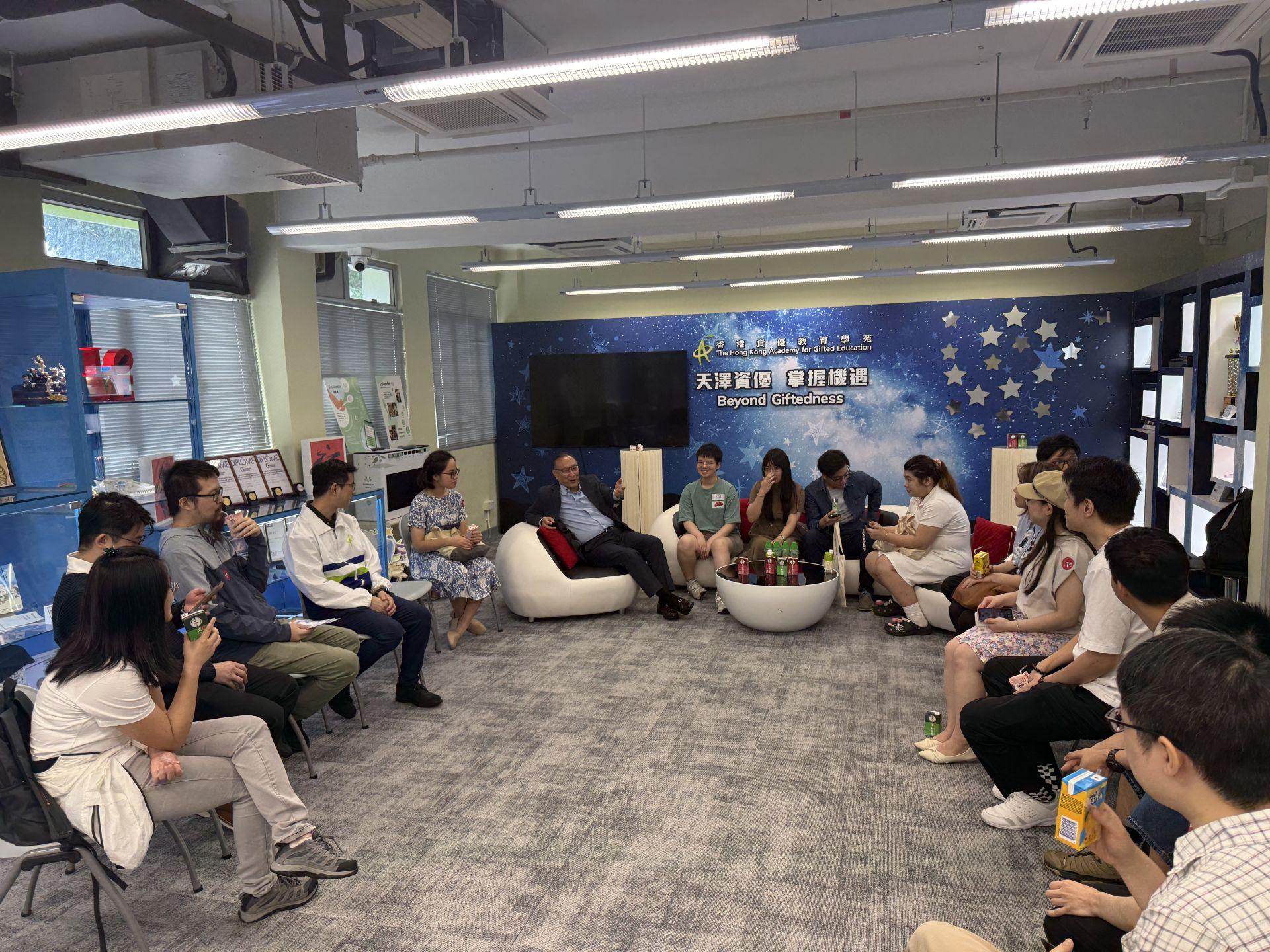 Alumni exchanged ideas with our senior management team members and managers